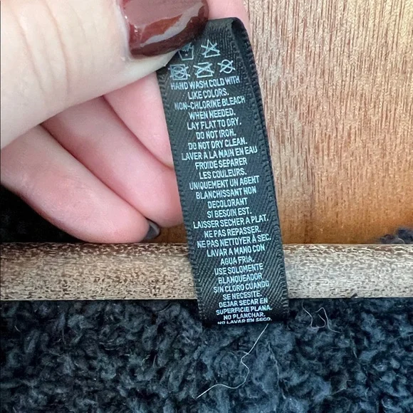 SKIMS Cozy Knit Onesie - Picture 9 of 9